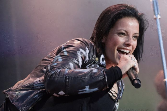 silbermond-sängerin schlaganfall